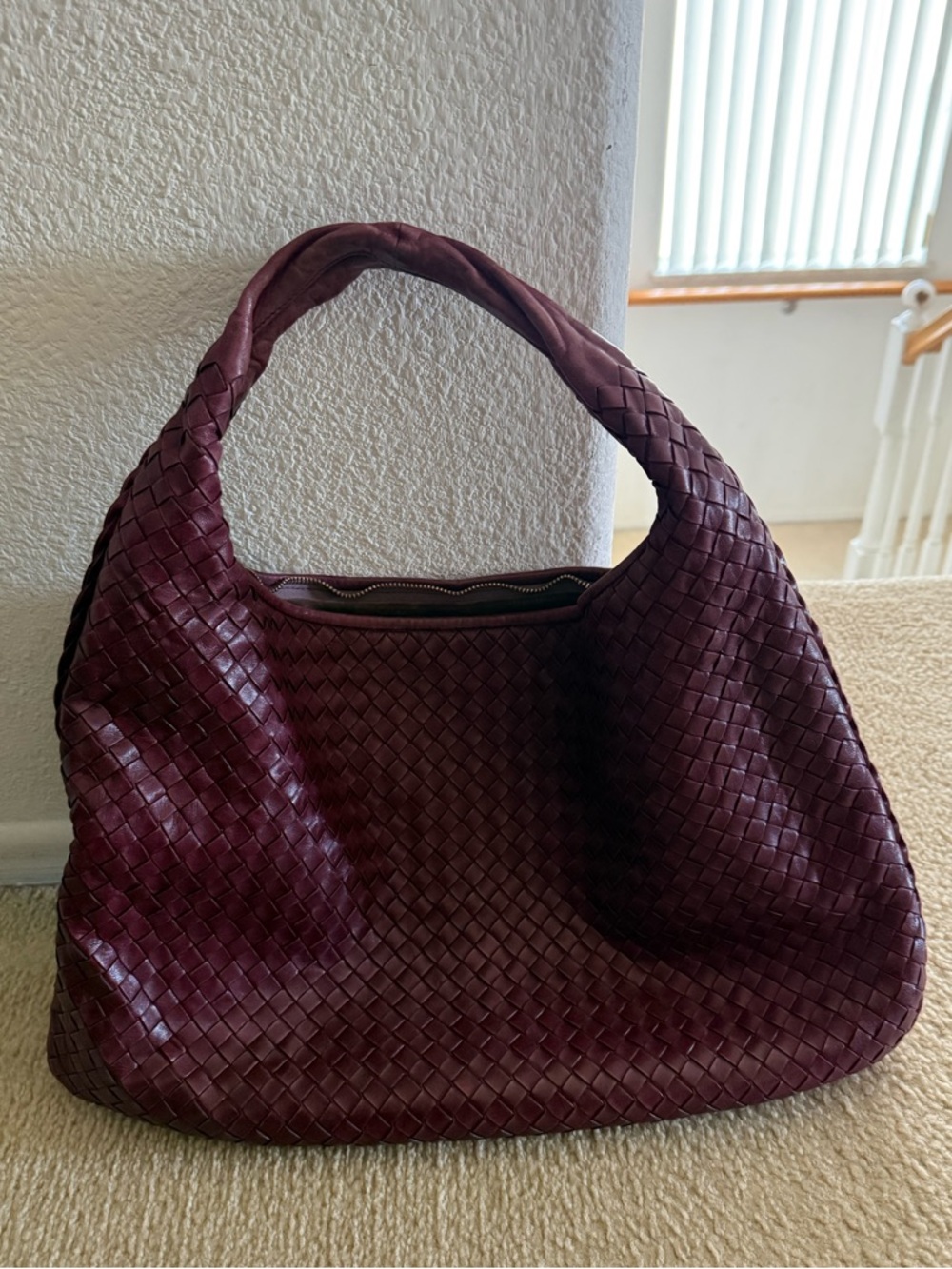 Auth BOTTEGA VENETA Hobo Intrecciato Leather Shoulder Bag Large